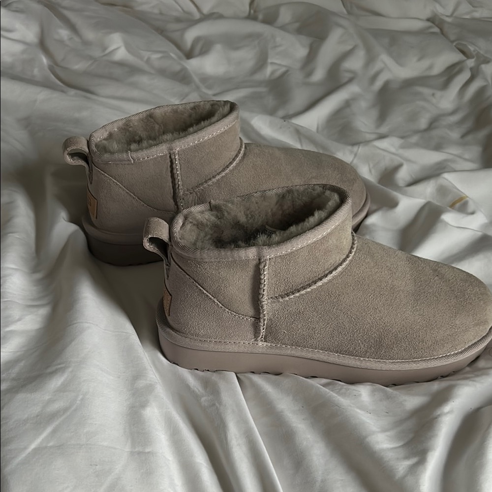 UGG gray/lilac mini boot